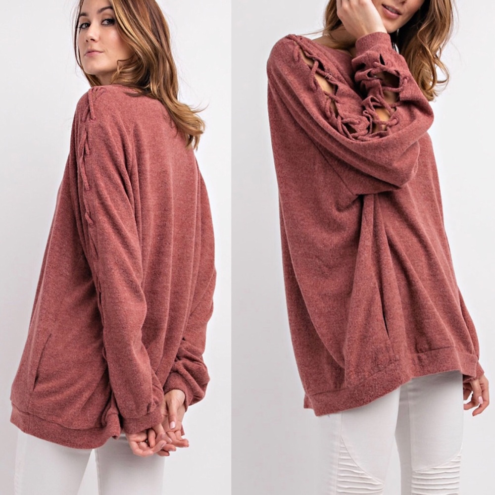 laced up sleeve top - Picture 2 of 2